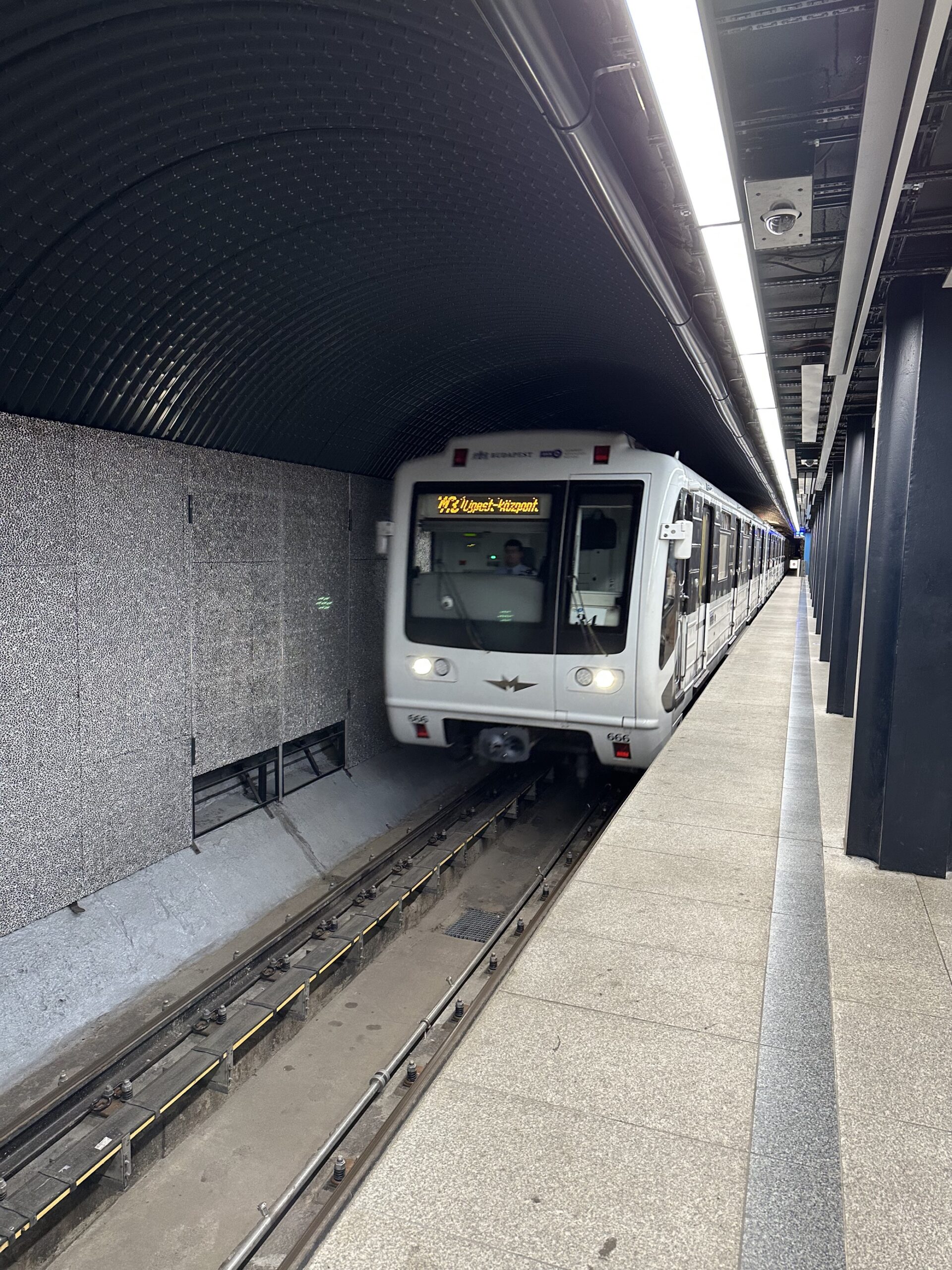 Budapest Metro - Map, lines, stations and tickets | Tour guide 2023